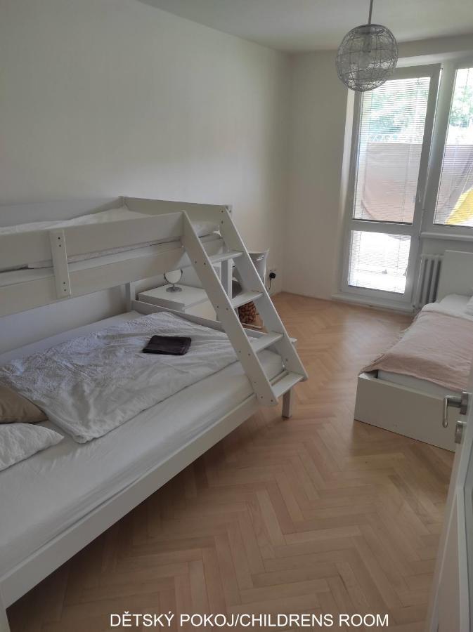 Dobre Misto Apartment โลชนา นาดเด เดสเนา ภายนอก รูปภาพ